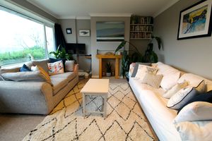 Lounge/Diner- click for photo gallery